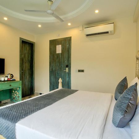 Goa Courtyard By The Porto Arpora Baga Exterior foto
