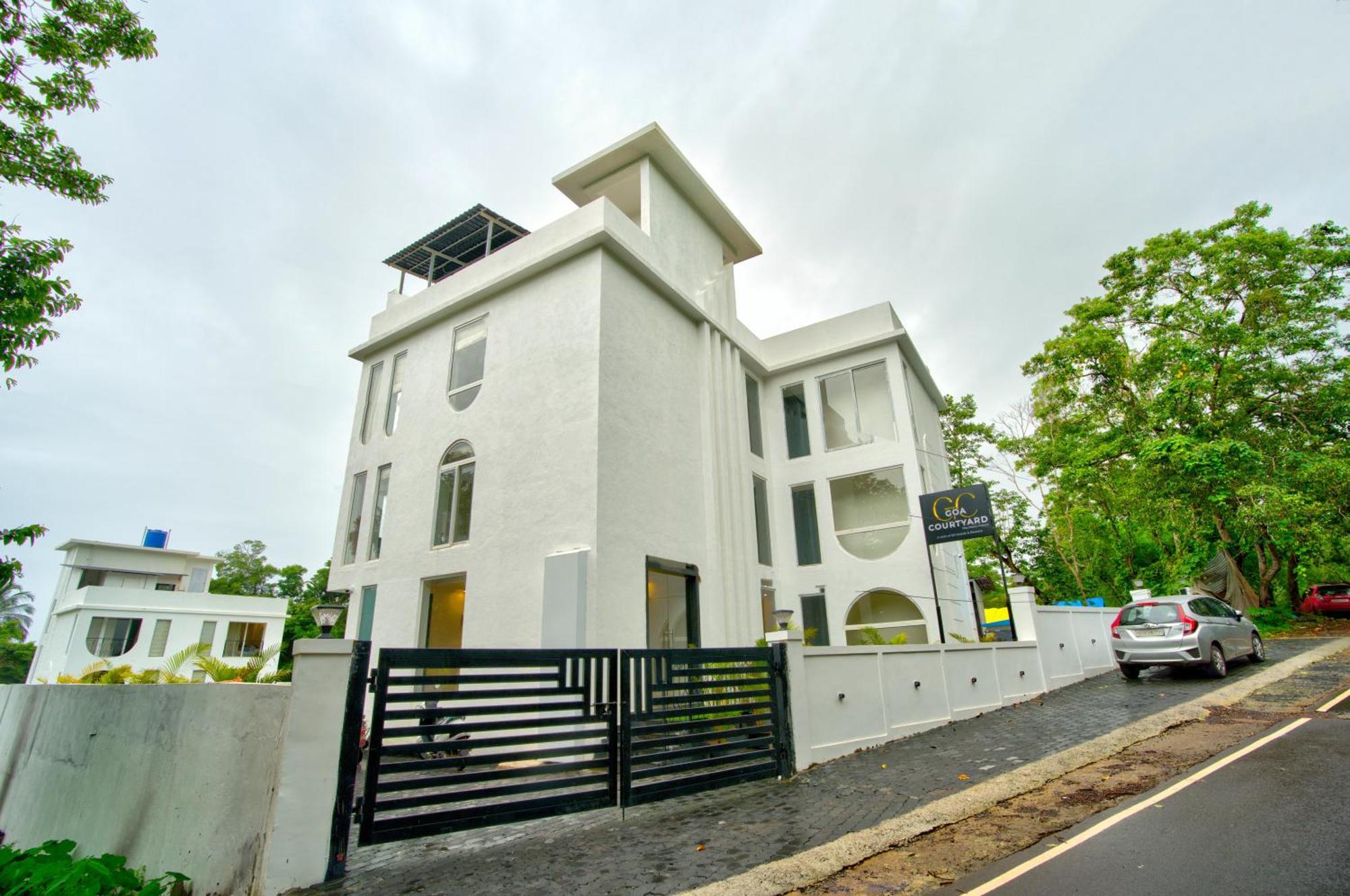 Goa Courtyard By The Porto Arpora Baga Exterior foto