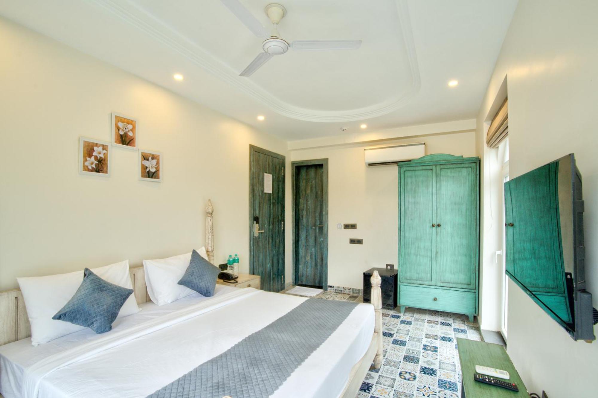 Goa Courtyard By The Porto Arpora Baga Exterior foto