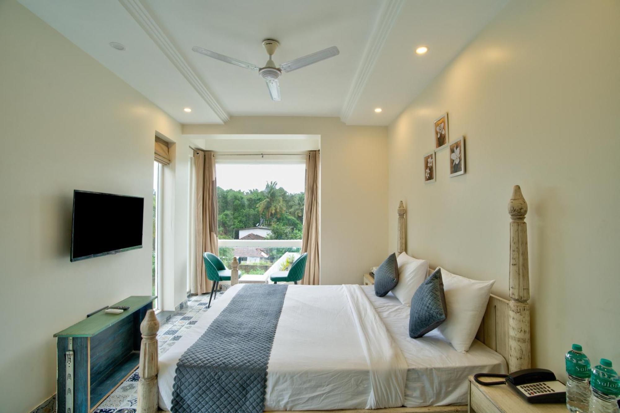 Goa Courtyard By The Porto Arpora Baga Exterior foto