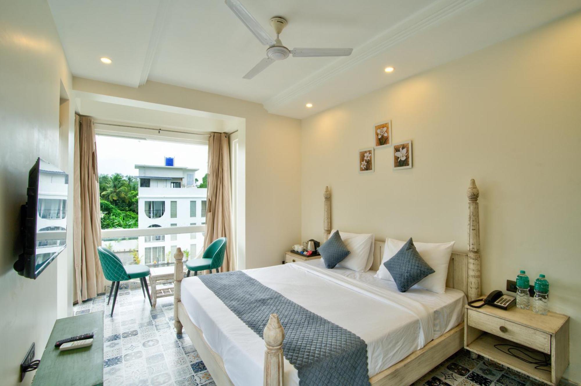 Goa Courtyard By The Porto Arpora Baga Exterior foto