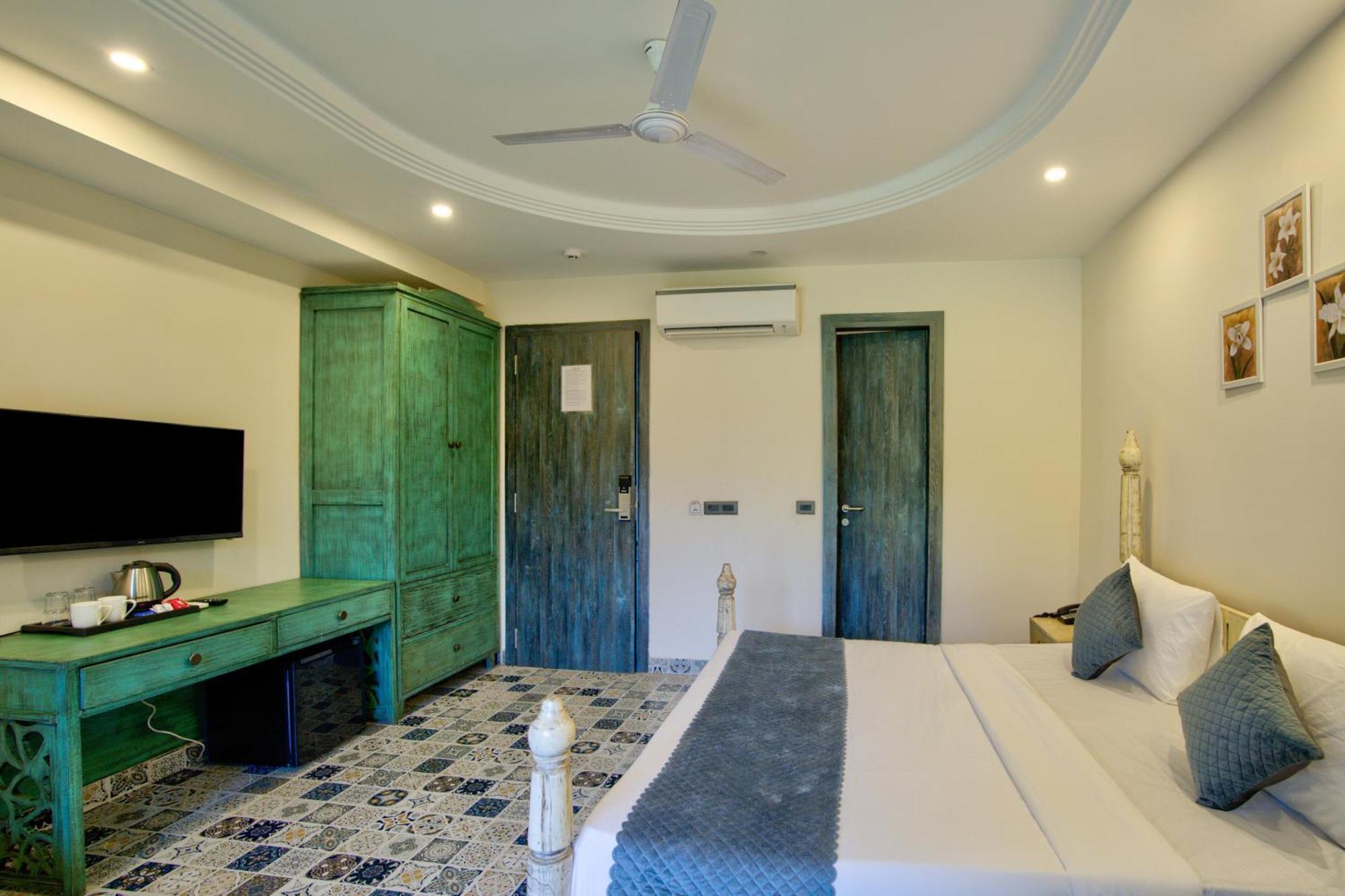 Goa Courtyard By The Porto Arpora Baga Exterior foto