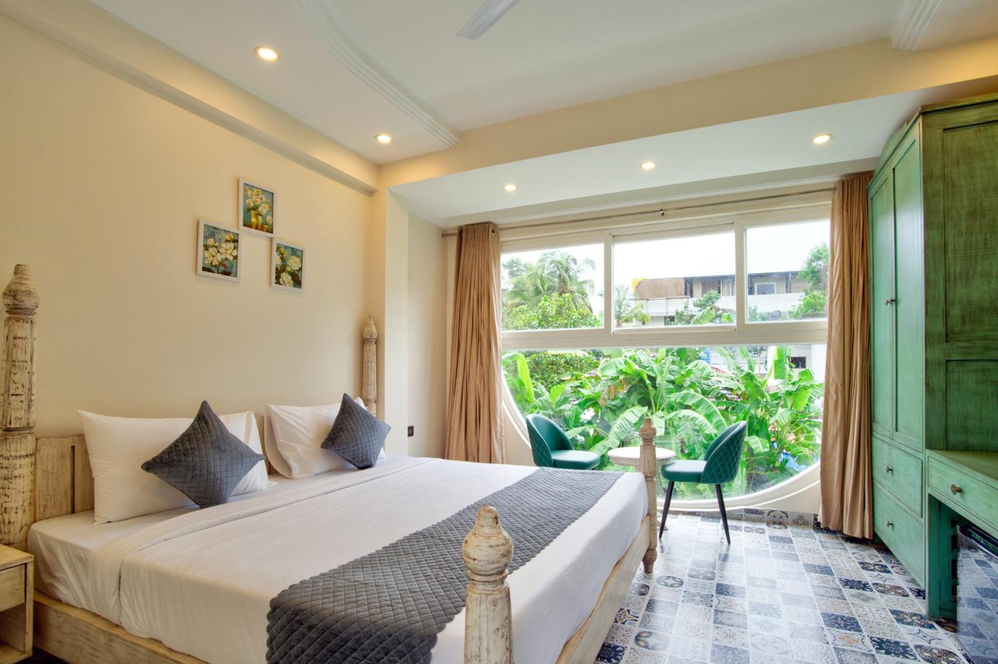 Goa Courtyard By The Porto Arpora Baga Exterior foto
