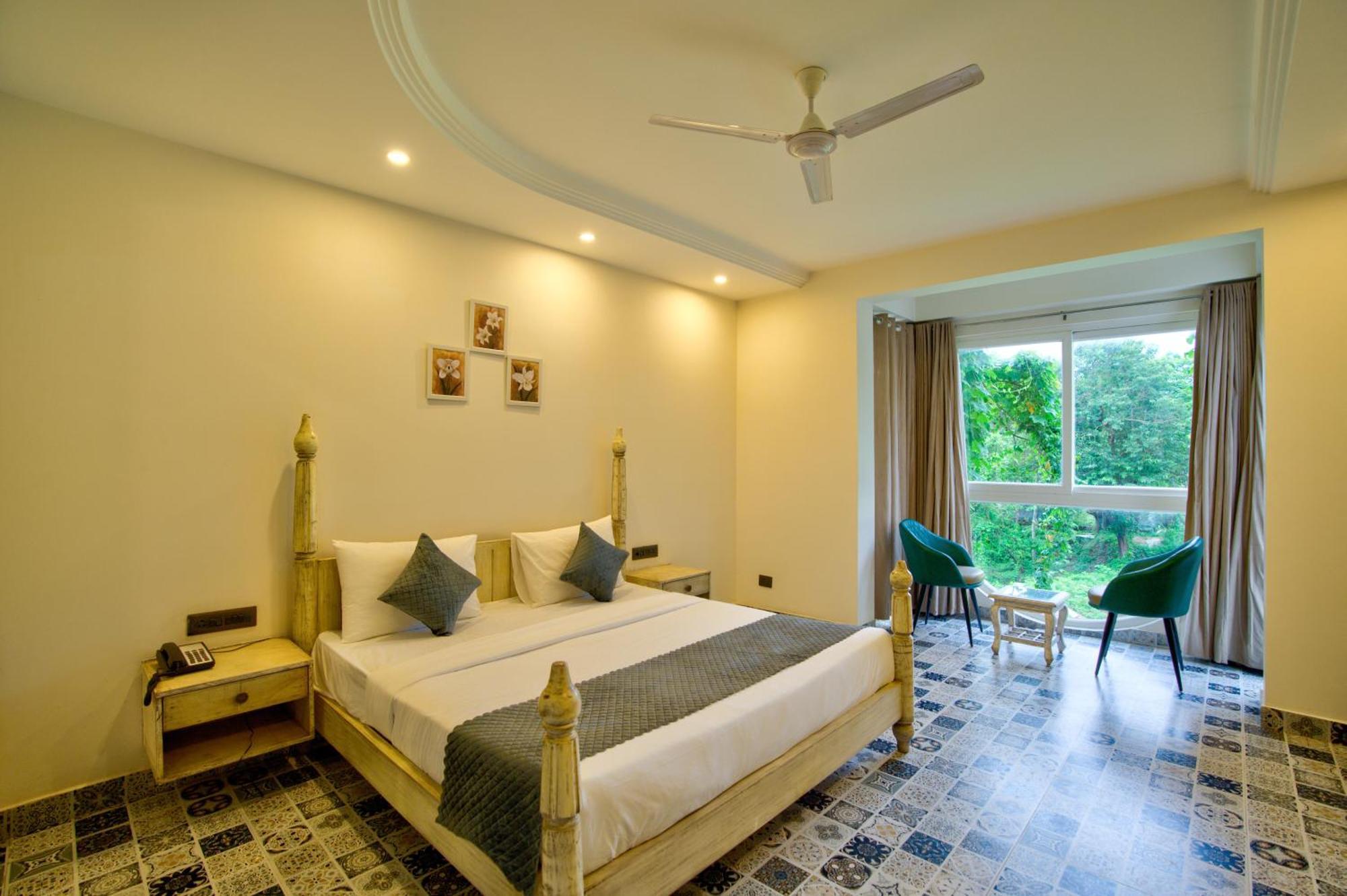 Goa Courtyard By The Porto Arpora Baga Exterior foto
