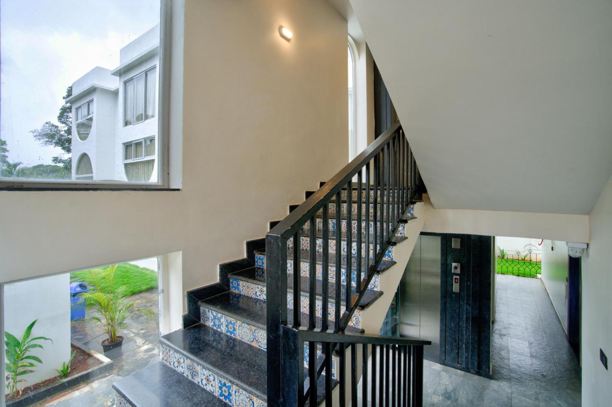 Goa Courtyard By The Porto Arpora Baga Exterior foto